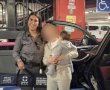 תינוק ננעל בשגגה ברכב, פקחית בעיריית בת ים חילצה אותו בשלום